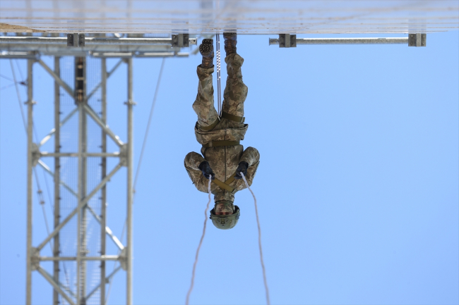 'Dağların aslanları' dosta güven, düşmana korku veriyor